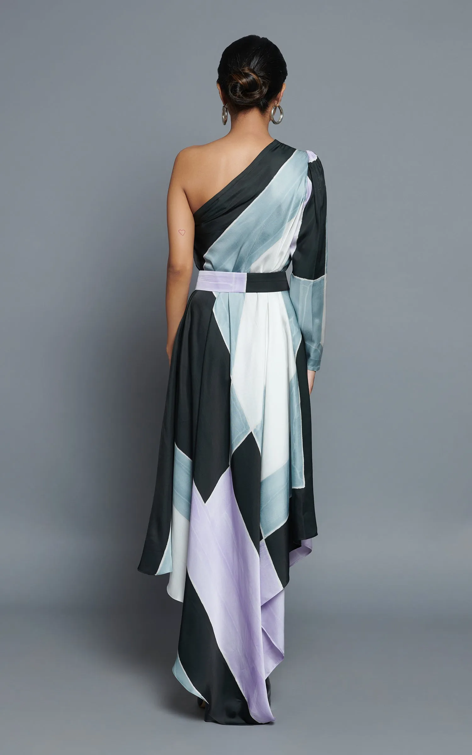 Abstract Printed One Shoulder Drape