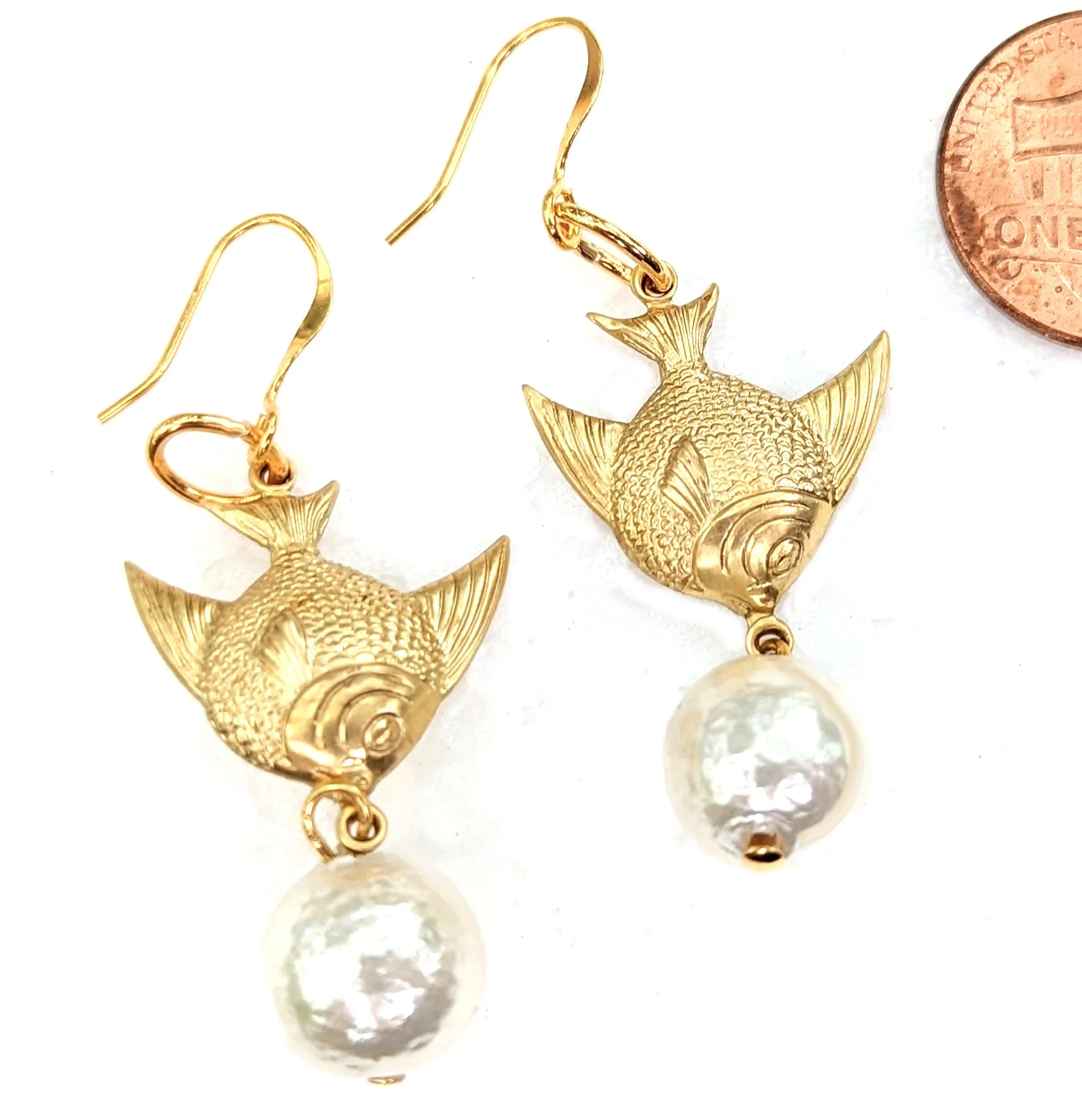 Angelfish and Rare Vintage Cotton Pearls Earrings Gay Isber USA Made with Free Gift Bag