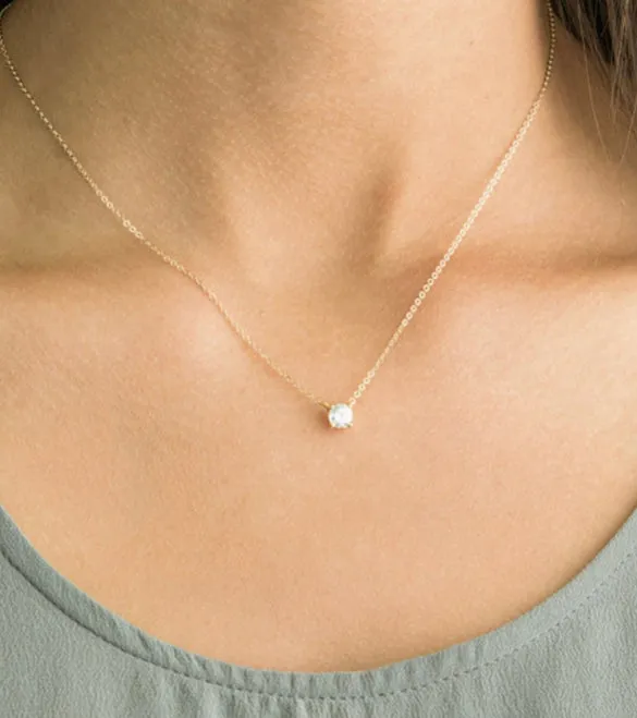 Dainty gold necklace