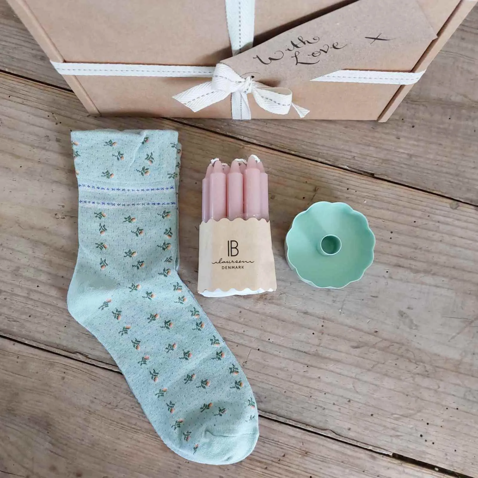 Gift Box - Mint Rosebud