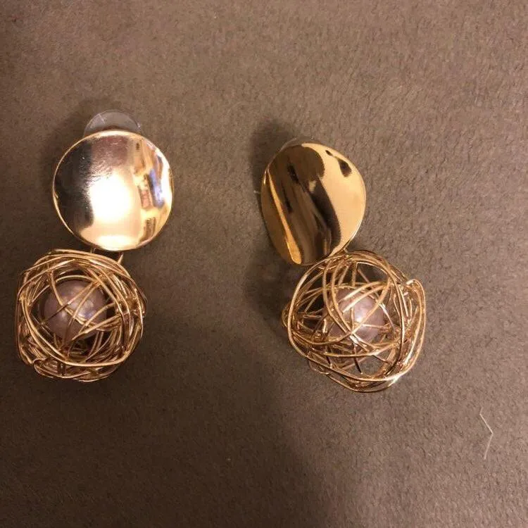 King Gold Earrings