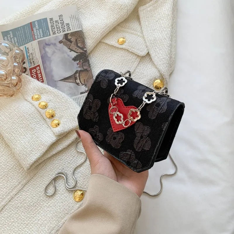 Mini Flap Buckle Design Flower Chain Heart Crossbody Bag