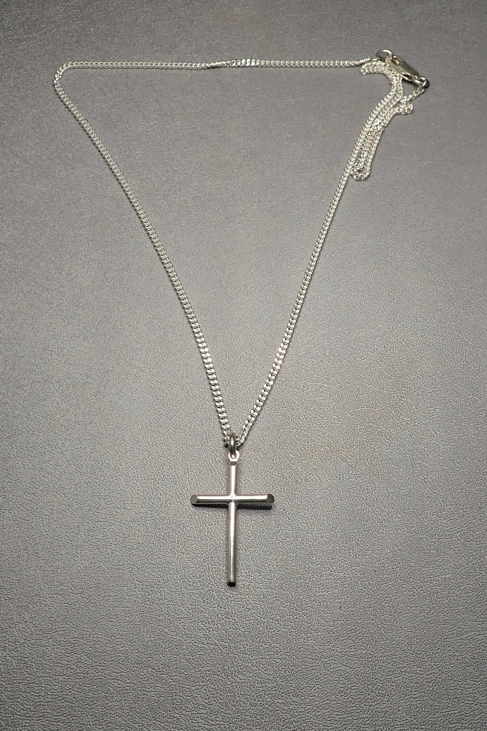 SINGLE CROSS NECKLACE