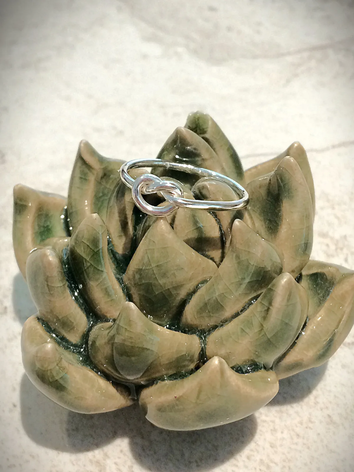 Single Knot Ring