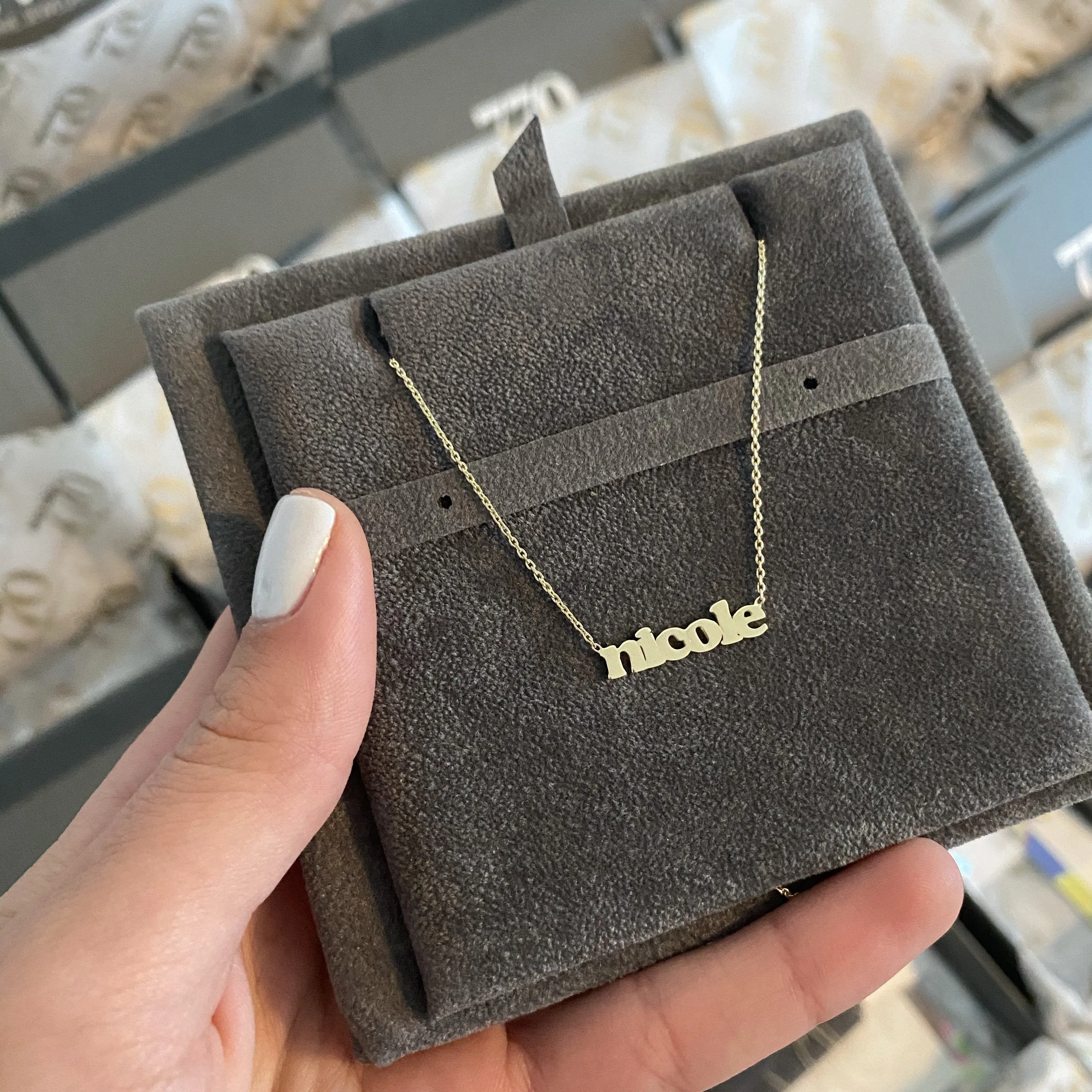 Single Name Necklace